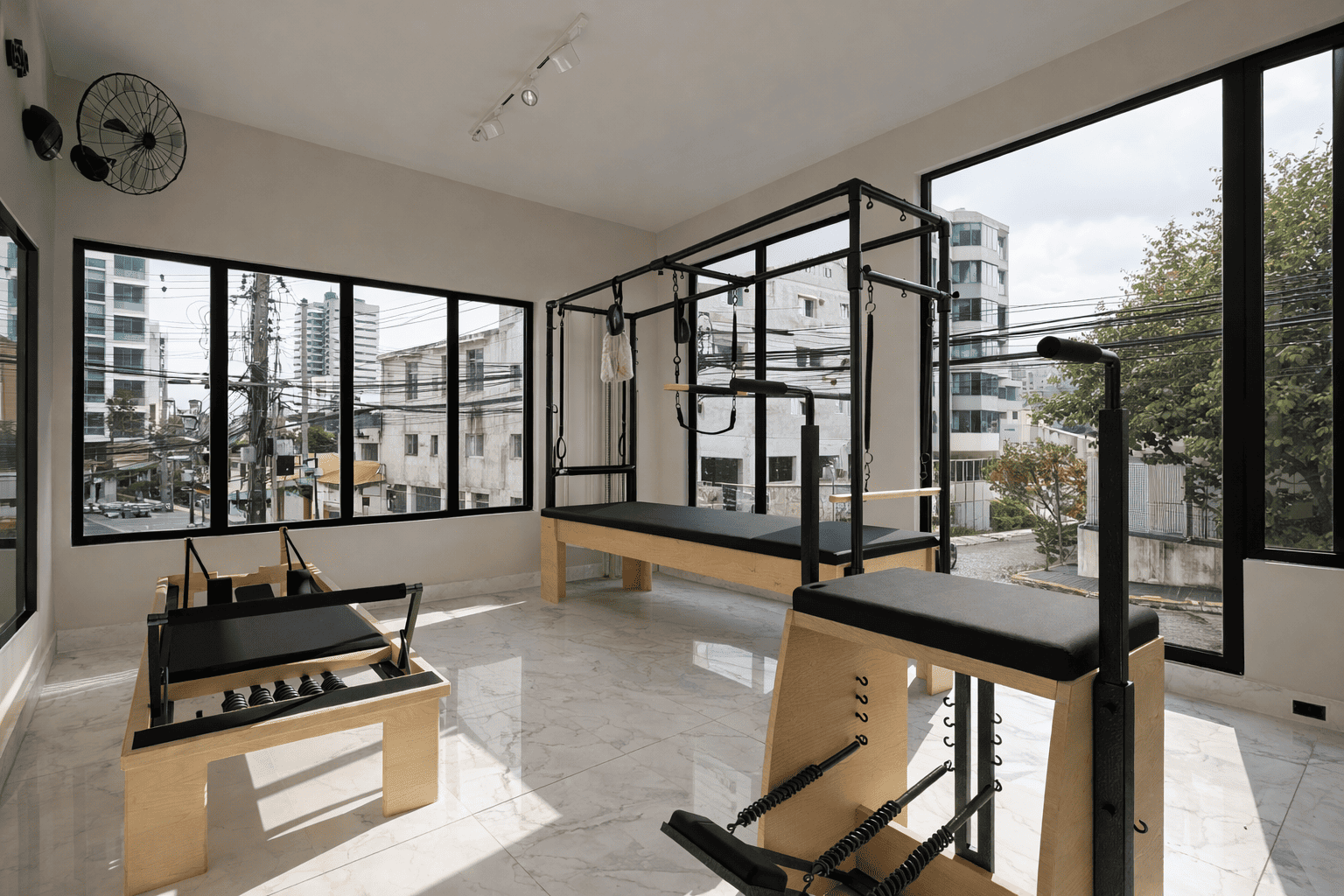 Reviva Pilates — Estúdio urbano